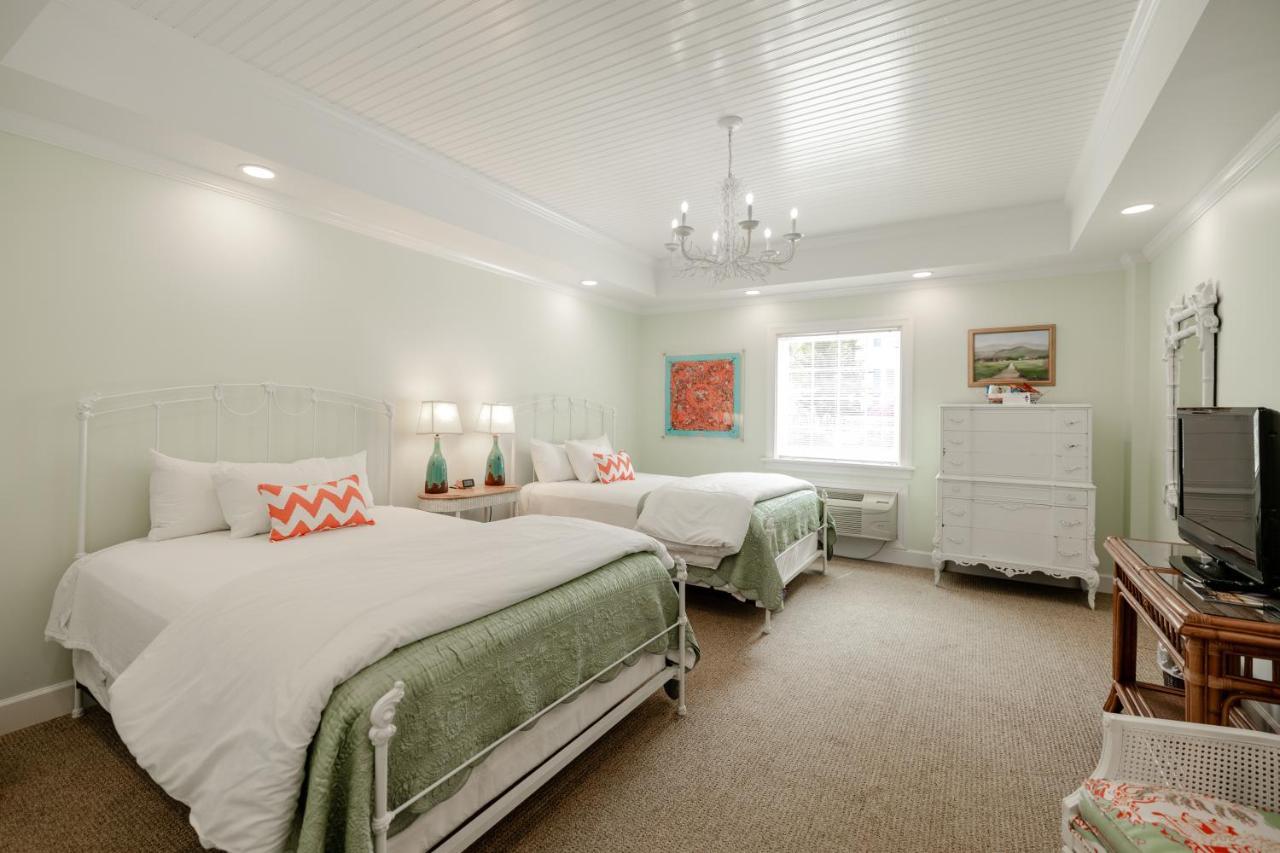 The Chesapeake Inn Urbanna Esterno foto