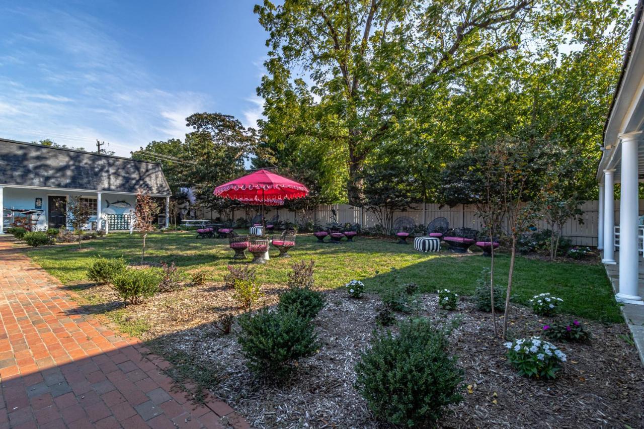 The Chesapeake Inn Urbanna Esterno foto